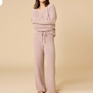 NEW SOFTIES Waffle Marshmallow V-Neck Luxe Lounge Sets size: S